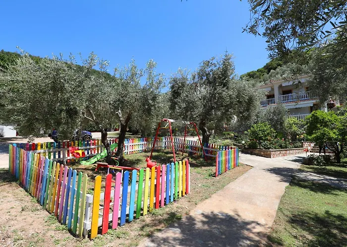 Niki Apartments